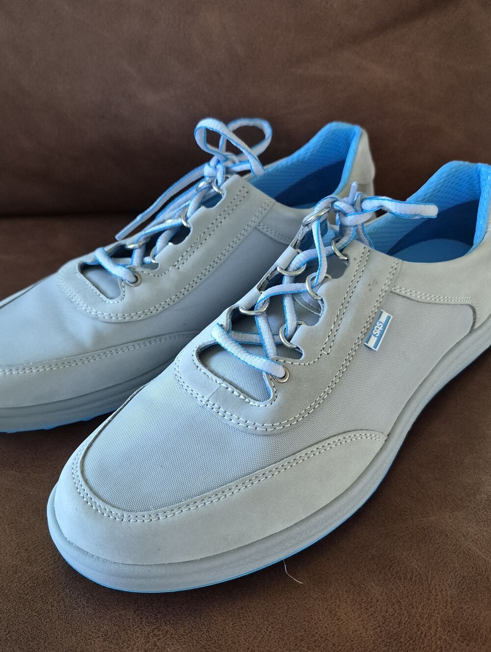 SAS Narrow Sporty Silver Medicare/Diabetic Approved Lightweight Modern NEW Sz 10